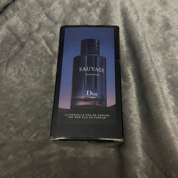 Dior Sauvage Eau de Parfum - Elegant Black - Picture 2 of 2